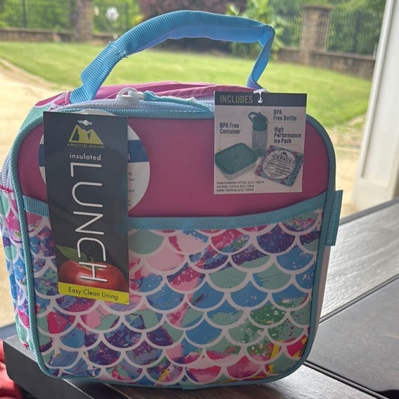 Arctic Zone Insulated Lunch Bag with Colorful Mermaid Scales Design, NWT **READ* - Picture 1 of 11
